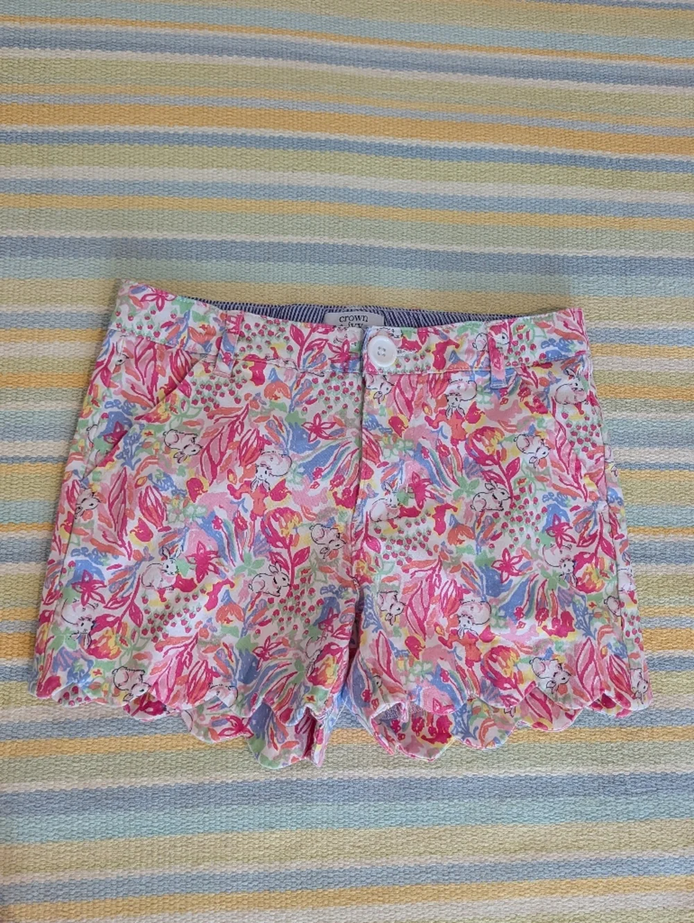 🛍️ BUNDLE ONLY • Crown & Ivy Scalloped Rabbit Print Shorts Size 10